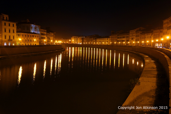Night view river Arno pisa